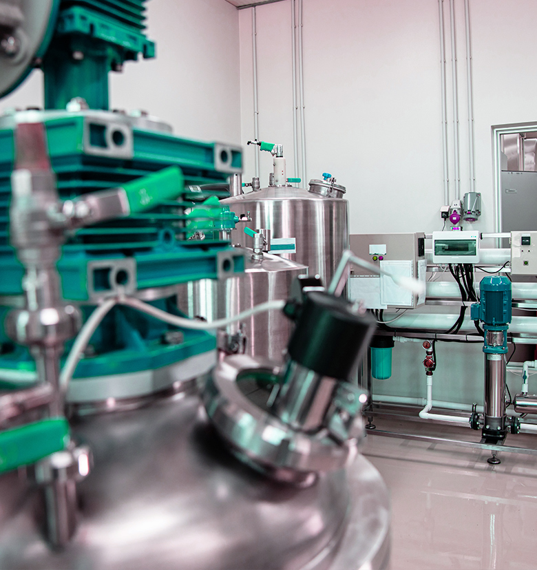 Tanks for the chemical and cosmetics industries