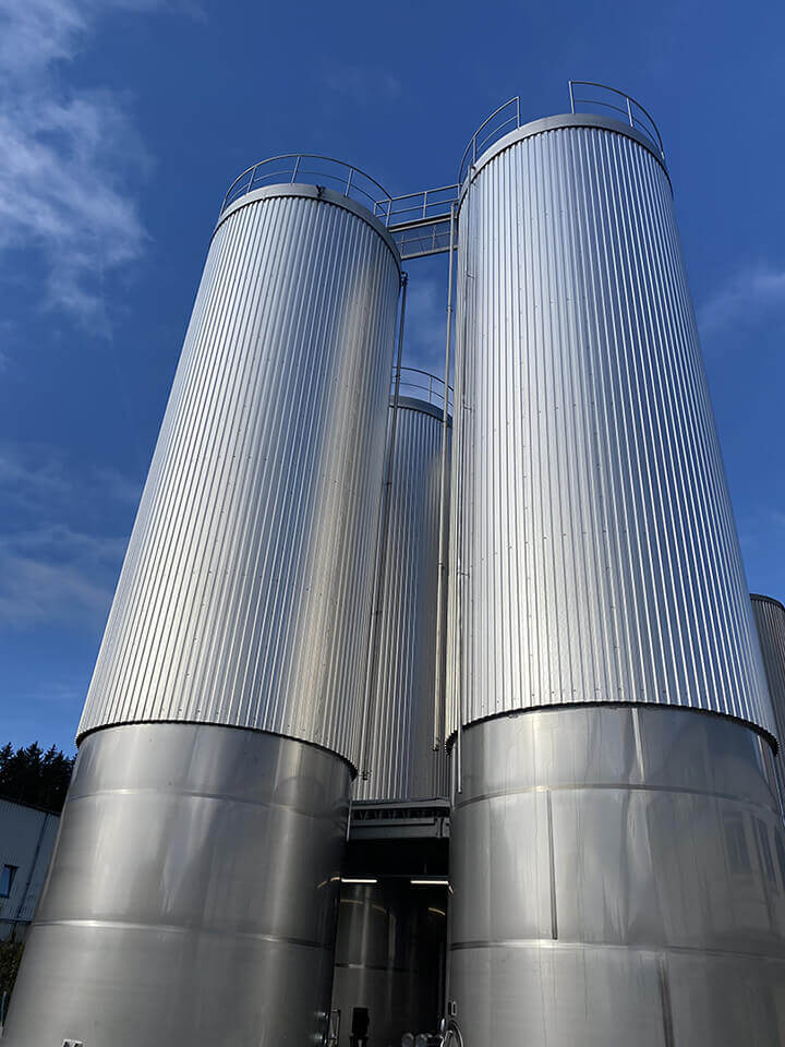 Silos zewnętrzny ze stali nierdzewnej do magazynowania